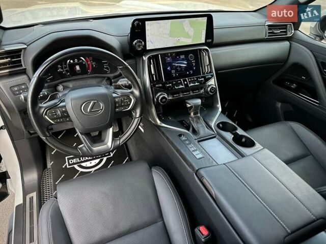 Білий Лексус ЛХ, об'ємом двигуна 3.35 л та пробігом 37 тис. км за 114900 $, фото 57 на Automoto.ua