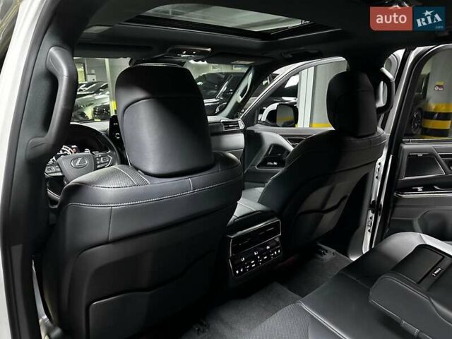 Лексус ЛХ 2022 в Киеве на Automoto.ua Белый Лексус ЛХ, объемом двигателя 3.45 л и пробегом 15 тыс. км за 117500 $, фото 56 на Automoto.ua