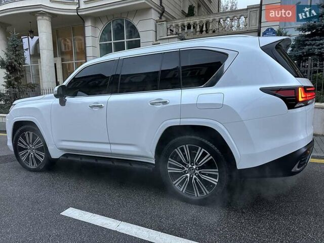 Белый Лексус ЛХ, объемом двигателя 3.45 л и пробегом 20 тыс. км за 127500 $, фото 94 на Automoto.ua