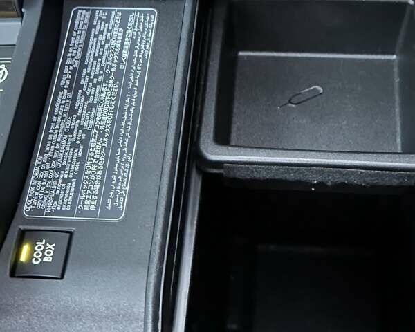 Белый Лексус ЛХ, объемом двигателя 3.45 л и пробегом 20 тыс. км за 127500 $, фото 54 на Automoto.ua