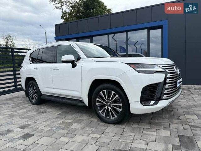 Белый Лексус ЛХ, объемом двигателя 3.35 л и пробегом 52 тыс. км за 113700 $, фото 7 на Automoto.ua