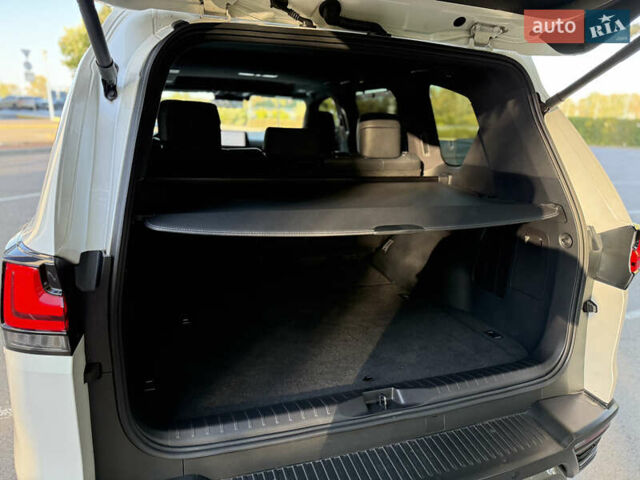 Лексус ЛХ 2022 у Києві на Automoto.ua Білий Лексус ЛХ, об'ємом двигуна 3.5 л та пробігом 33 тис. км за 113500 $, фото 58 на Automoto.ua