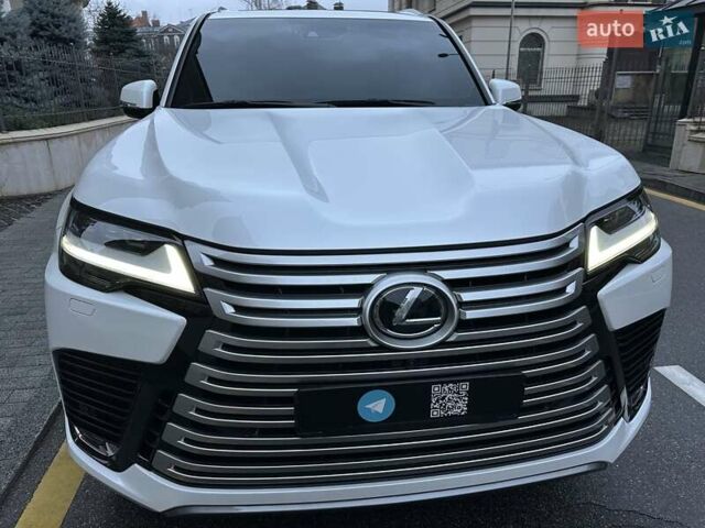 Белый Лексус ЛХ, объемом двигателя 3.45 л и пробегом 20 тыс. км за 127500 $, фото 88 на Automoto.ua