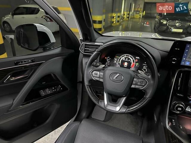 Лексус ЛХ 2022 в Киеве на Automoto.ua Белый Лексус ЛХ, объемом двигателя 3.45 л и пробегом 15 тыс. км за 117500 $, фото 70 на Automoto.ua