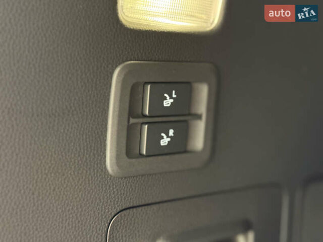 Лексус ЛХ 2022 у Києві на Automoto.ua Білий Лексус ЛХ, об'ємом двигуна 3.5 л та пробігом 33 тис. км за 113500 $, фото 56 на Automoto.ua