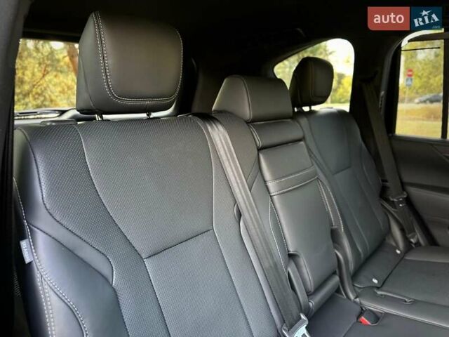 Білий Лексус ЛХ, об'ємом двигуна 3.35 л та пробігом 37 тис. км за 114900 $, фото 73 на Automoto.ua