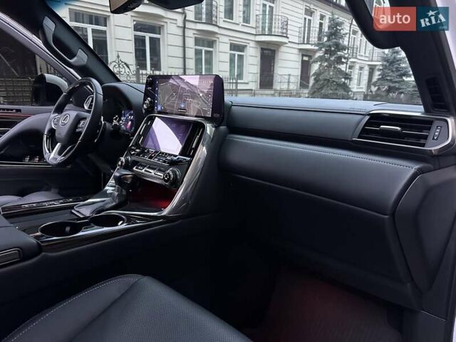 Белый Лексус ЛХ, объемом двигателя 3.45 л и пробегом 20 тыс. км за 127500 $, фото 58 на Automoto.ua
