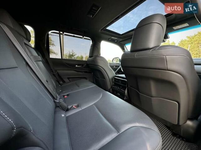 Білий Лексус ЛХ, об'ємом двигуна 3.35 л та пробігом 37 тис. км за 114900 $, фото 70 на Automoto.ua
