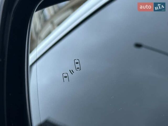 Белый Лексус ЛХ, объемом двигателя 3.45 л и пробегом 20 тыс. км за 127500 $, фото 21 на Automoto.ua