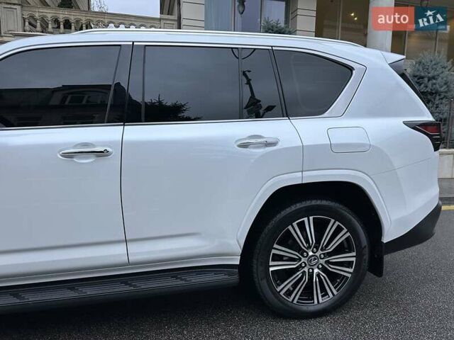 Белый Лексус ЛХ, объемом двигателя 3.45 л и пробегом 20 тыс. км за 127500 $, фото 18 на Automoto.ua