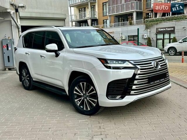 Білий Лексус ЛХ, об'ємом двигуна 3.35 л та пробігом 18 тис. км за 116500 $, фото 2 на Automoto.ua
