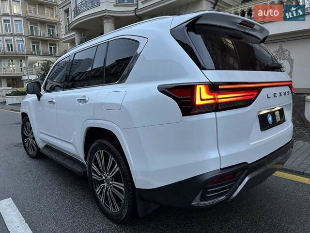 Белый Лексус ЛХ, объемом двигателя 3.45 л и пробегом 20 тыс. км за 127500 $, фото 98 на Automoto.ua