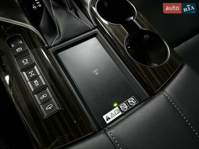 Лексус ЛХ 2022 в Киеве на Automoto.ua Белый Лексус ЛХ, объемом двигателя 3.45 л и пробегом 15 тыс. км за 117500 $, фото 79 на Automoto.ua