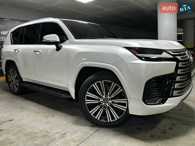 Лексус ЛХ 2022 в Киеве на Automoto.ua Белый Лексус ЛХ, объемом двигателя 3.45 л и пробегом 15 тыс. км за 117500 $, фото 95 на Automoto.ua