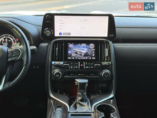 Лексус ЛХ 2022 у Києві на Automoto.ua Білий Лексус ЛХ, об'ємом двигуна 3.5 л та пробігом 33 тис. км за 113500 $, фото 24 на Automoto.ua