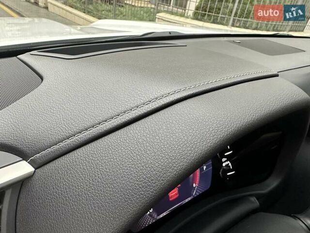 Белый Лексус ЛХ, объемом двигателя 3.35 л и пробегом 12 тыс. км за 120500 $, фото 49 на Automoto.ua