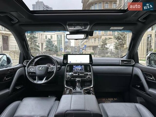 Белый Лексус ЛХ, объемом двигателя 3.35 л и пробегом 12 тыс. км за 120500 $, фото 73 на Automoto.ua