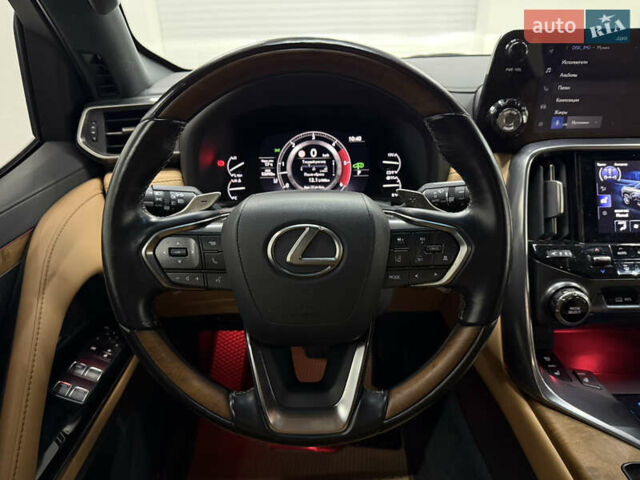 Белый Лексус ЛХ, объемом двигателя 3.35 л и пробегом 50 тыс. км за 114900 $, фото 10 на Automoto.ua