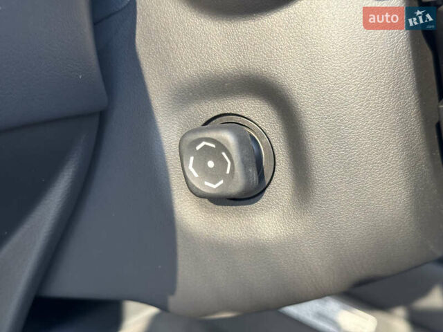 Лексус ЛХ 2022 у Києві на Automoto.ua Білий Лексус ЛХ, об'ємом двигуна 3.5 л та пробігом 33 тис. км за 113500 $, фото 54 на Automoto.ua