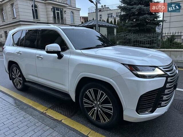 Белый Лексус ЛХ, объемом двигателя 3.45 л и пробегом 20 тыс. км за 127500 $, фото 106 на Automoto.ua