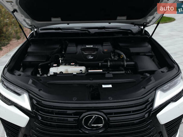 Білий Лексус ЛХ, об'ємом двигуна 3.35 л та пробігом 102 тис. км за 115000 $, фото 8 на Automoto.ua
