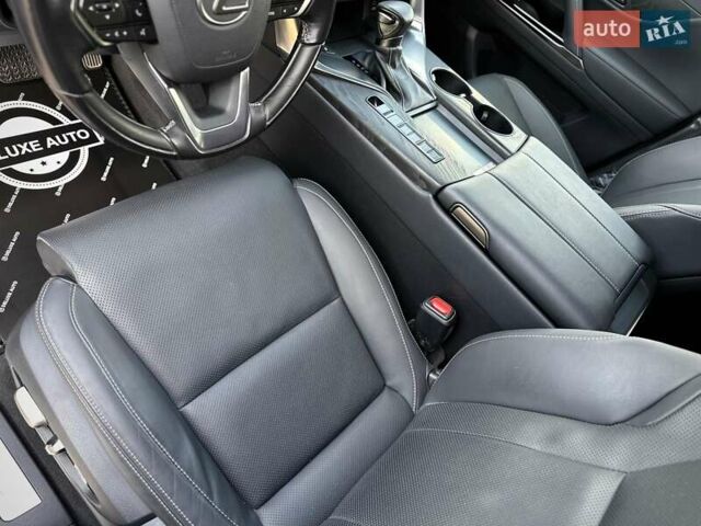 Білий Лексус ЛХ, об'ємом двигуна 3.35 л та пробігом 37 тис. км за 114900 $, фото 36 на Automoto.ua