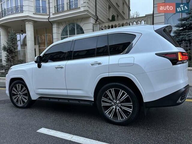 Белый Лексус ЛХ, объемом двигателя 3.45 л и пробегом 20 тыс. км за 127500 $, фото 95 на Automoto.ua