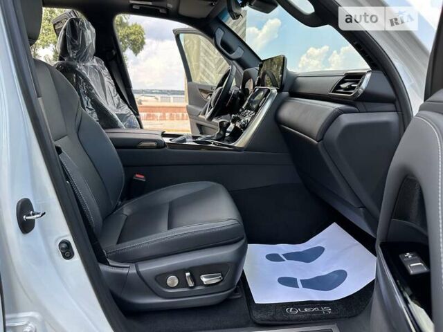 Лексус ЛХ 2022 в Киеве на Automoto.ua Белый Лексус ЛХ, объемом двигателя 3.45 л и пробегом 1 тыс. км за 124999 $, фото 114 на Automoto.ua