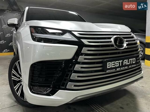 Лексус ЛХ 2022 в Киеве на Automoto.ua Белый Лексус ЛХ, объемом двигателя 3.45 л и пробегом 15 тыс. км за 117500 $, фото 94 на Automoto.ua
