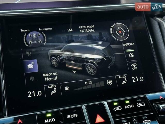 Белый Лексус ЛХ, объемом двигателя 3.45 л и пробегом 20 тыс. км за 127500 $, фото 45 на Automoto.ua