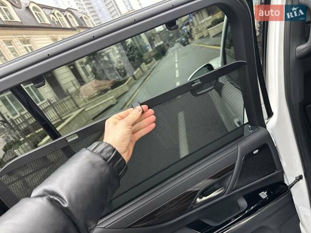 Белый Лексус ЛХ, объемом двигателя 3.35 л и пробегом 12 тыс. км за 120500 $, фото 82 на Automoto.ua