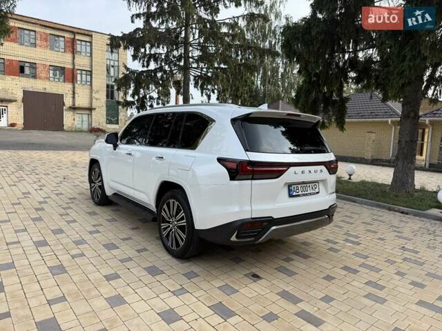 Белый Лексус ЛХ, объемом двигателя 3.35 л и пробегом 5 тыс. км за 120000 $, фото 7 на Automoto.ua