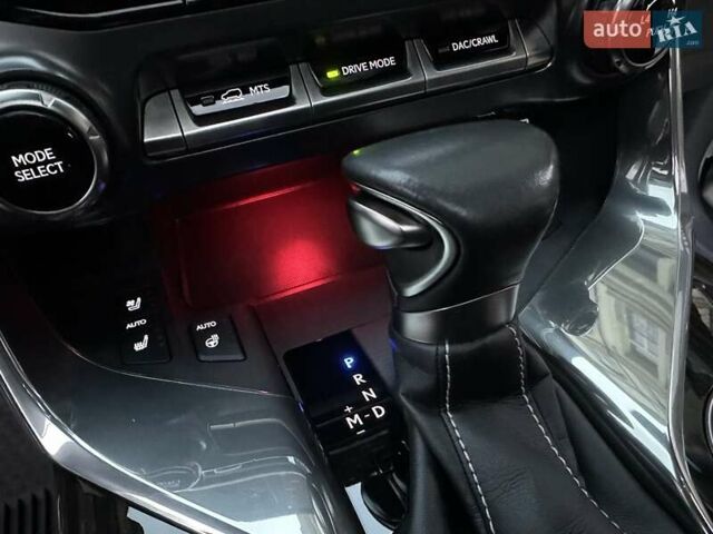 Белый Лексус ЛХ, объемом двигателя 3.45 л и пробегом 20 тыс. км за 127500 $, фото 44 на Automoto.ua