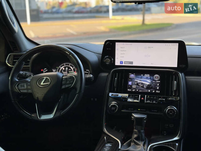 Лексус ЛХ 2022 у Києві на Automoto.ua Білий Лексус ЛХ, об'ємом двигуна 3.5 л та пробігом 33 тис. км за 113500 $, фото 23 на Automoto.ua