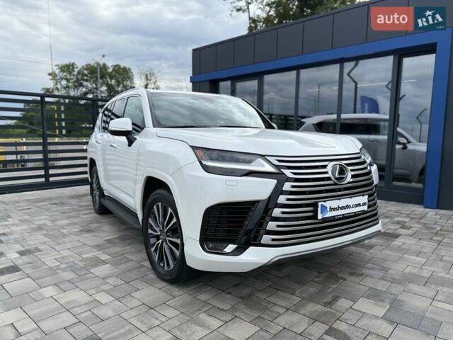 Белый Лексус ЛХ, объемом двигателя 3.35 л и пробегом 52 тыс. км за 113700 $, фото 6 на Automoto.ua