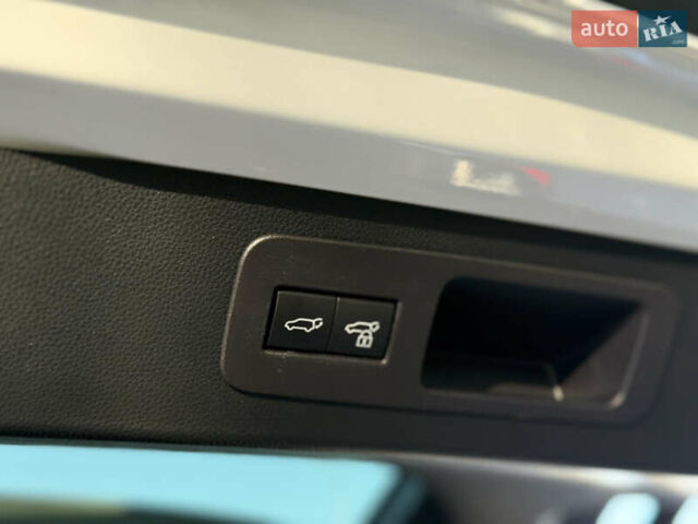 Лексус ЛХ 2022 у Києві на Automoto.ua Білий Лексус ЛХ, об'ємом двигуна 3.5 л та пробігом 33 тис. км за 113500 $, фото 55 на Automoto.ua