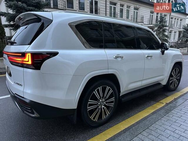 Белый Лексус ЛХ, объемом двигателя 3.45 л и пробегом 20 тыс. км за 127500 $, фото 105 на Automoto.ua