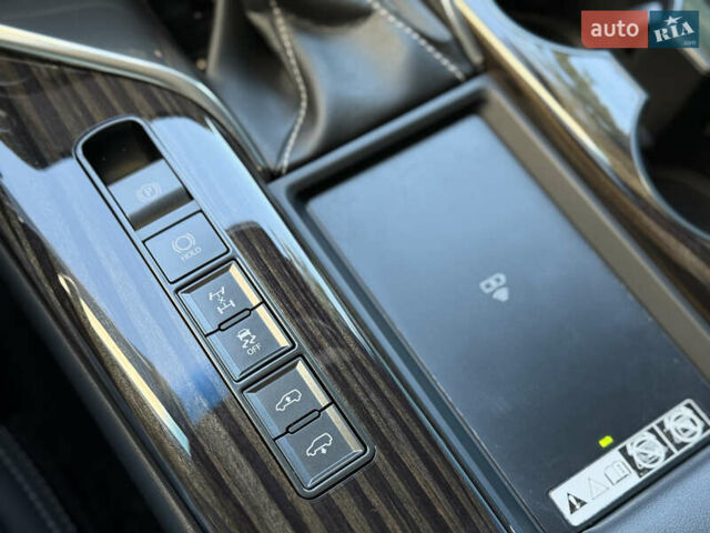 Лексус ЛХ 2022 у Києві на Automoto.ua Білий Лексус ЛХ, об'ємом двигуна 3.5 л та пробігом 33 тис. км за 113500 $, фото 40 на Automoto.ua