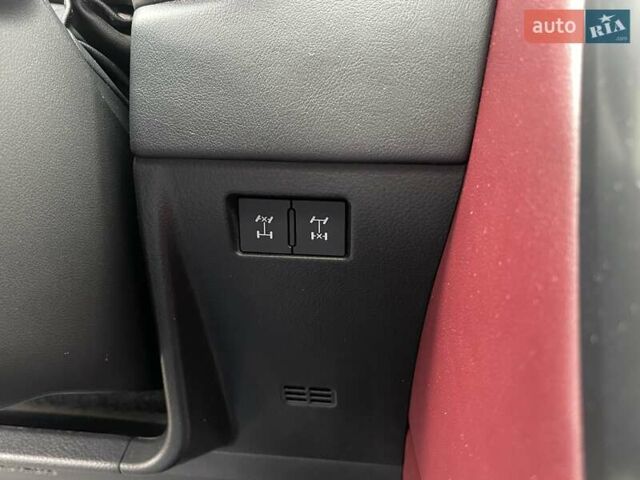 Белый Лексус ЛХ, объемом двигателя 3.35 л и пробегом 40 тыс. км за 117500 $, фото 23 на Automoto.ua