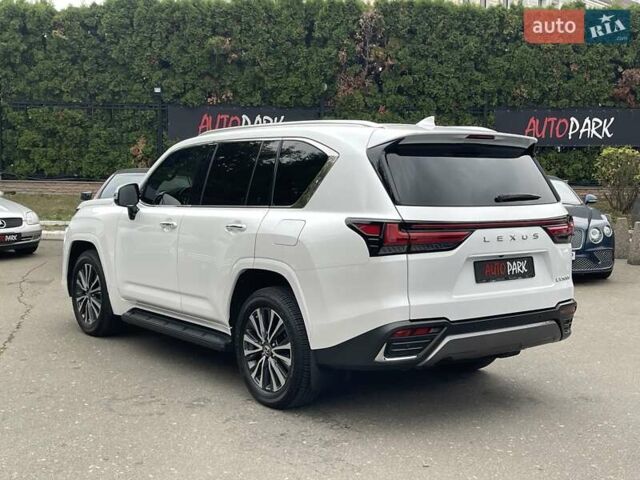 Белый Лексус ЛХ, объемом двигателя 3.35 л и пробегом 40 тыс. км за 117500 $, фото 7 на Automoto.ua