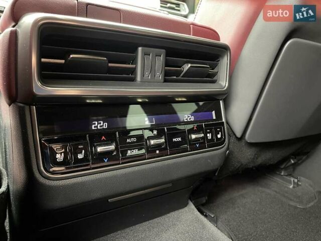 Белый Лексус ЛХ, объемом двигателя 3.35 л и пробегом 40 тыс. км за 117500 $, фото 20 на Automoto.ua