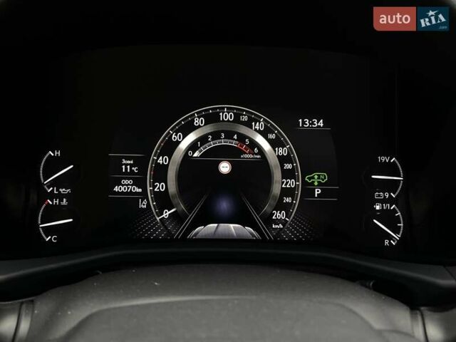 Белый Лексус ЛХ, объемом двигателя 3.35 л и пробегом 40 тыс. км за 117500 $, фото 25 на Automoto.ua