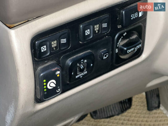 Бежевий Лексус ЛХ, об'ємом двигуна 4.66 л та пробігом 225 тис. км за 8750 $, фото 11 на Automoto.ua