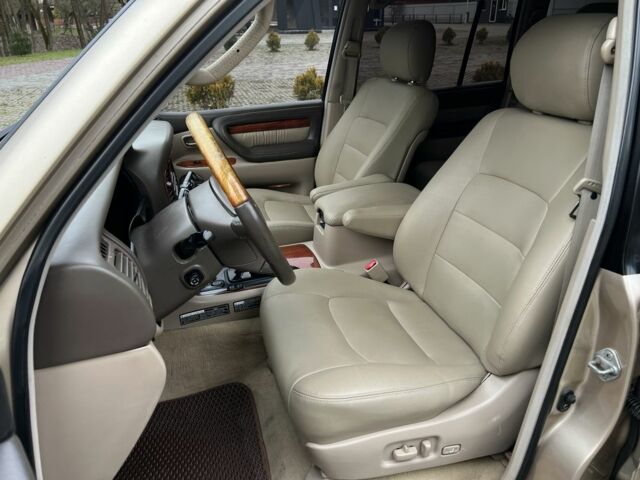 Бежевый Лексус ЛХ, объемом двигателя 4.7 л и пробегом 260 тыс. км за 13500 $, фото 13 на Automoto.ua