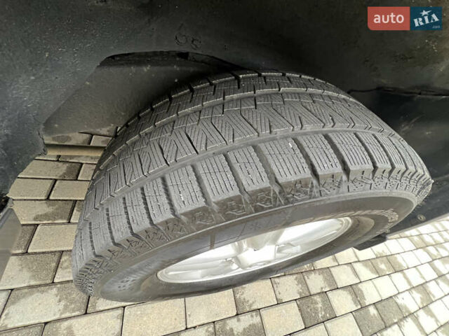 Бежевий Лексус ЛХ, об'ємом двигуна 4.7 л та пробігом 260 тис. км за 13500 $, фото 31 на Automoto.ua