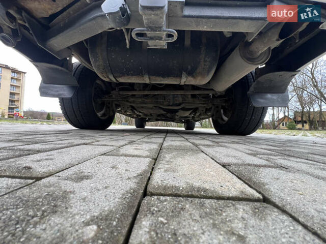 Бежевий Лексус ЛХ, об'ємом двигуна 4.7 л та пробігом 260 тис. км за 13500 $, фото 28 на Automoto.ua