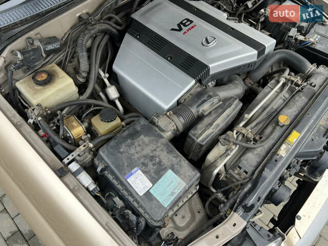 Бежевий Лексус ЛХ, об'ємом двигуна 4.7 л та пробігом 260 тис. км за 13500 $, фото 33 на Automoto.ua