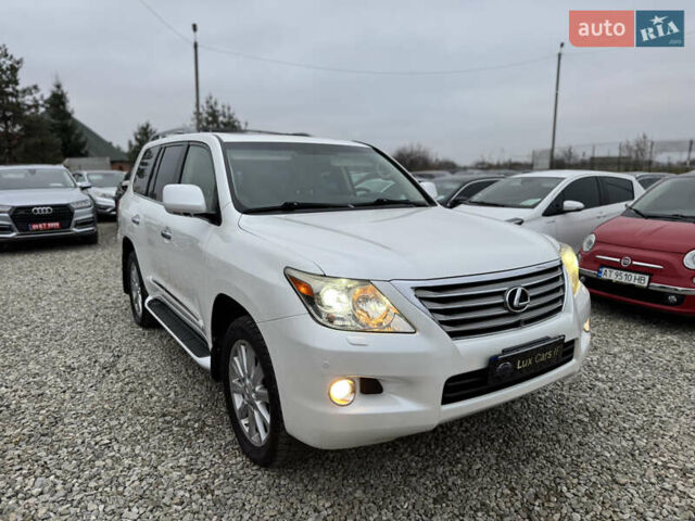 Бежевый Лексус ЛХ, объемом двигателя 5.7 л и пробегом 233 тыс. км за 26500 $, фото 2 на Automoto.ua