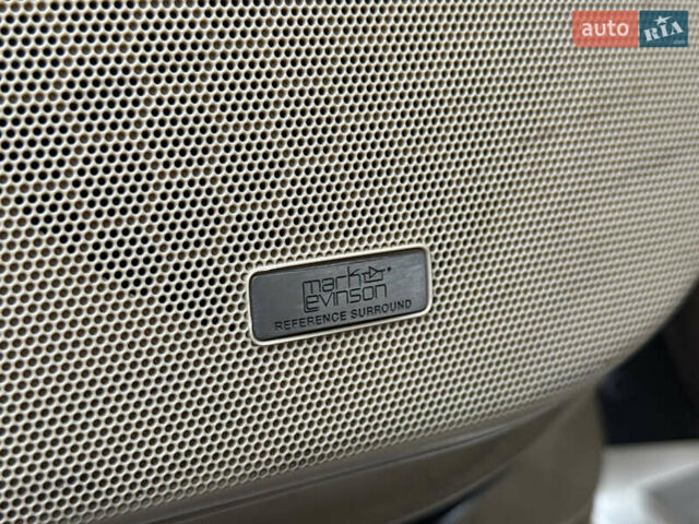 Бежевый Лексус ЛХ, объемом двигателя 5.66 л и пробегом 205 тыс. км за 18999 $, фото 13 на Automoto.ua