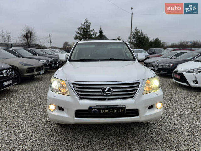 Бежевый Лексус ЛХ, объемом двигателя 5.7 л и пробегом 233 тыс. км за 26500 $, фото 4 на Automoto.ua